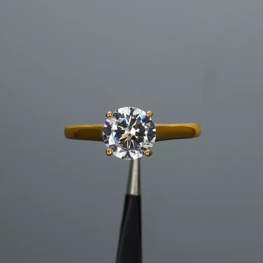 925 White Crystal Stone Luxury Ring ๐ - Picture 4 of 8